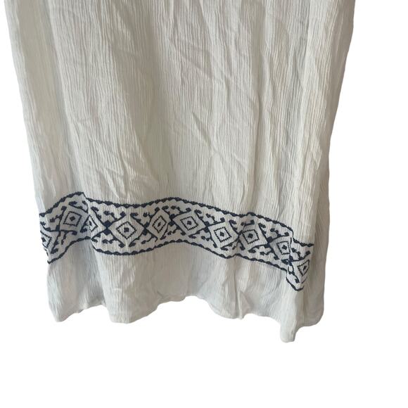 Gap Women's Size XS White‎ Blue Boho Flowy Embroidered Top - Picture 3 of 8